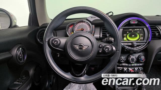 Mini Cooper D 3세대, 2016 13