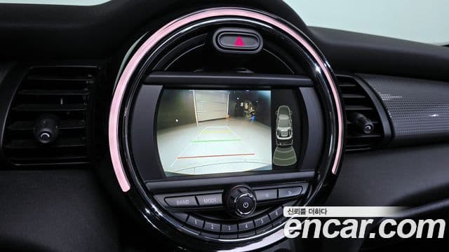 Mini Cooper D 3세대, 2016 15