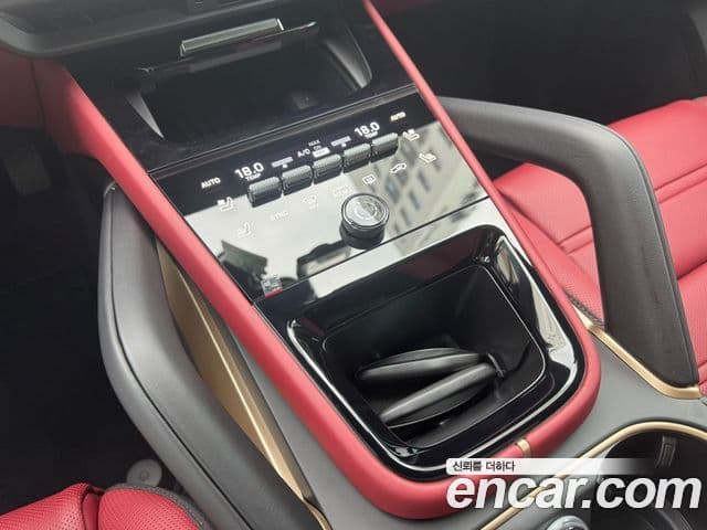 Porsche Cayenne (PO536) 3.0 купе, 2025 13