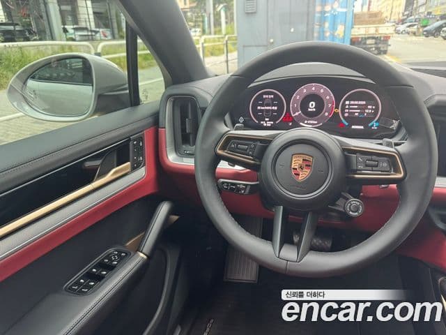 Porsche Cayenne (PO536) 3.0 купе, 2025 17