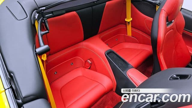 Ferrari 포르토피노 M 3.9 V8, 2023 12