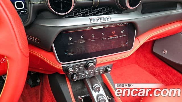 Ferrari 포르토피노 M 3.9 V8, 2023 15