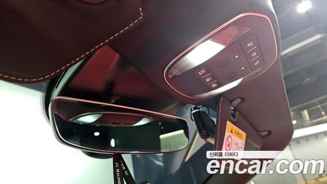 Ferrari 포르토피노 M 3.9 V8, 2023 19