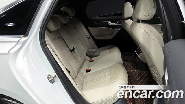 Audi A6 (C8) Premium, 2023 12