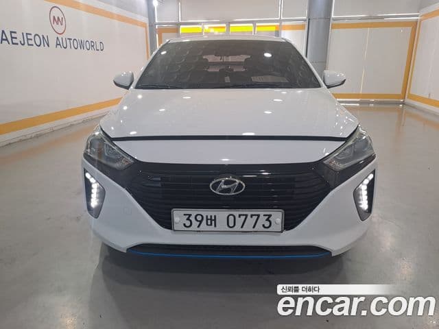 Hyundai Ioniq гибрид, 2016 1