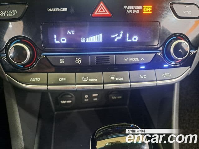 Hyundai Ioniq гибрид, 2016 11