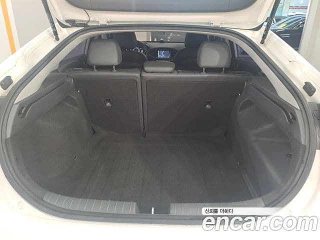 Hyundai Ioniq гибрид, 2016 18