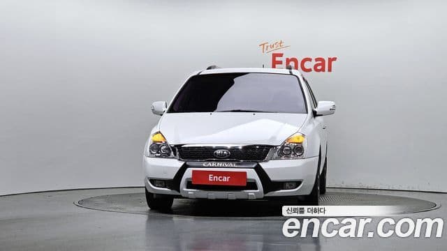 Kia Carnival R Premium, 2014 3