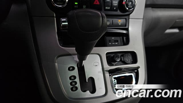 Kia Carnival R Premium, 2014 9