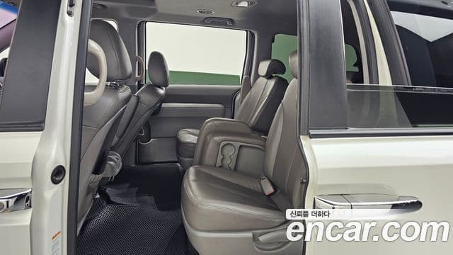 Kia Carnival R Premium, 2014 12