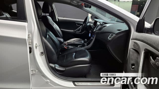 Hyundai The / новый New Avante Style, 2014 10