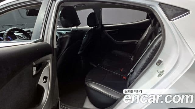 Hyundai The / новый New Avante Style, 2014 13