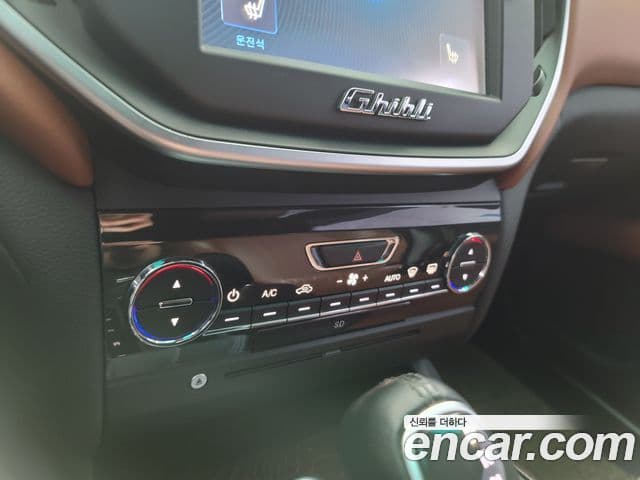 Maserati 기블리 3세대, 2014 17