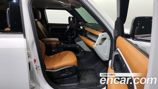 Land Rover Defender (L663) 110 D300 HSE, 2023 11