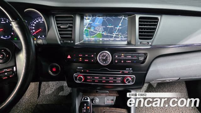 Kia K9 Special, 2013 15