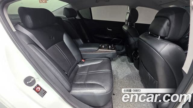 Kia K9 Special, 2013 19