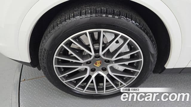 Porsche Cayenne (PO536) 3.0 E-гибрид, 2020 все фото