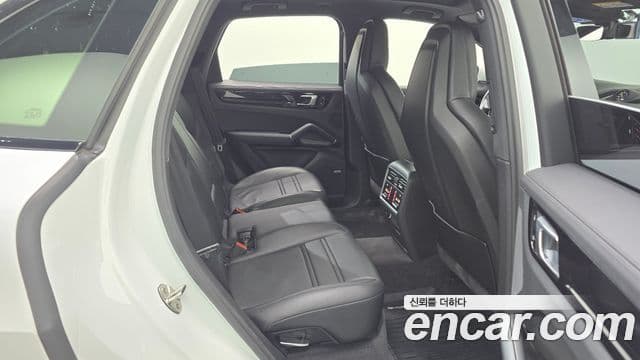 Porsche Cayenne (PO536) 3.0 E-гибрид, 2020 12