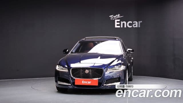 Jaguar XF (X260) 30d Portfolio, 2017 3