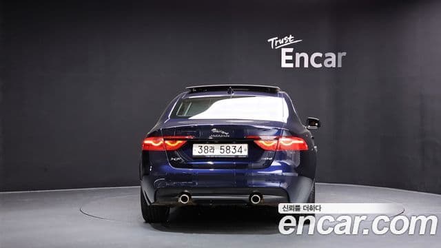 Jaguar XF (X260) 30d Portfolio, 2017 4
