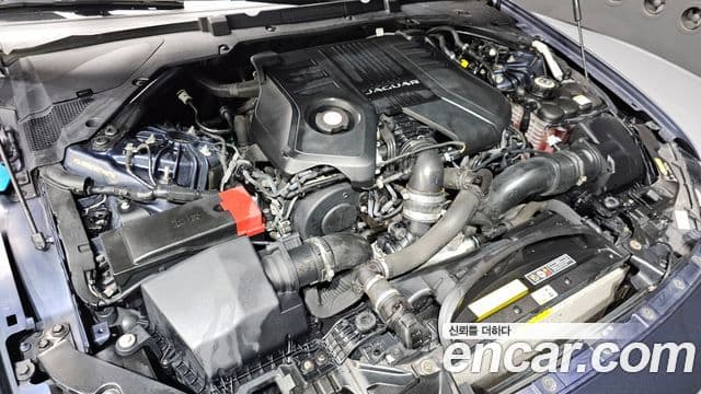 Jaguar XF (X260) 30d Portfolio, 2017 6