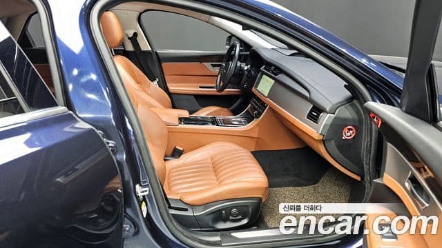 Jaguar XF (X260) 30d Portfolio, 2017 11