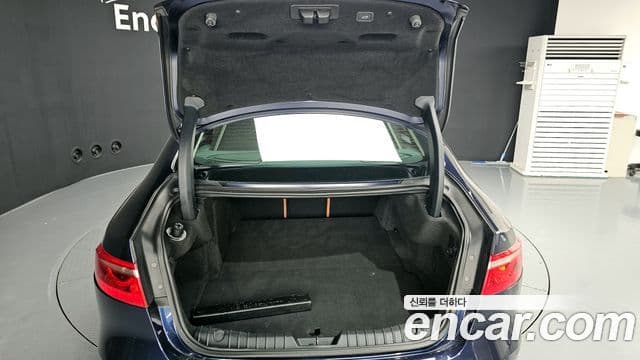 Jaguar XF (X260) 30d Portfolio, 2017 20