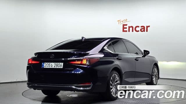 Lexus ES300h 7세대 Luxury Plus, 2023 2