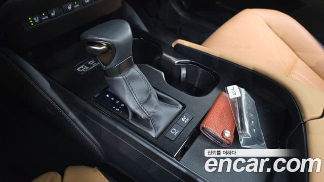 Lexus ES300h 7세대 Luxury Plus, 2023 9