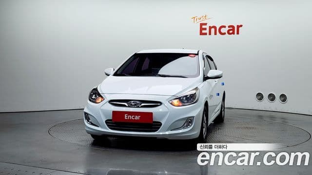 Hyundai Accent(новый кузов / новое поколение) Modern, 2015 3