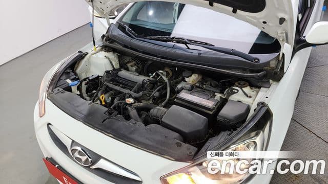 Hyundai Accent(новый кузов / новое поколение) Modern, 2015 6