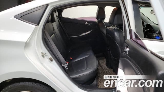 Hyundai Accent(новый кузов / новое поколение) Modern, 2015 12