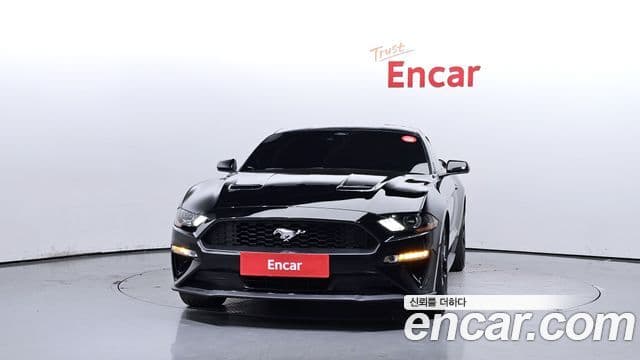 Ford Mustang купе, 2021 3