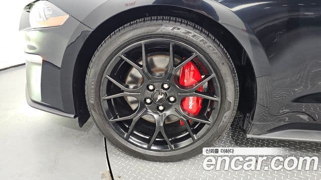 Ford Mustang купе, 2021 все фото