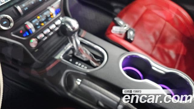 Ford Mustang купе, 2021 9