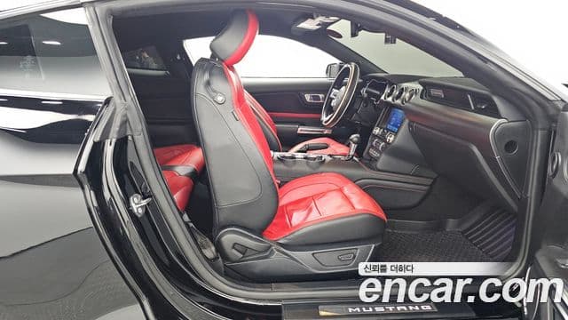 Ford Mustang купе, 2021 11