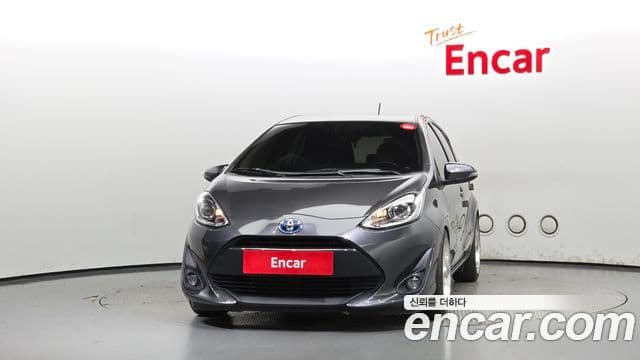 Toyota 프리우스 C, 2018 3