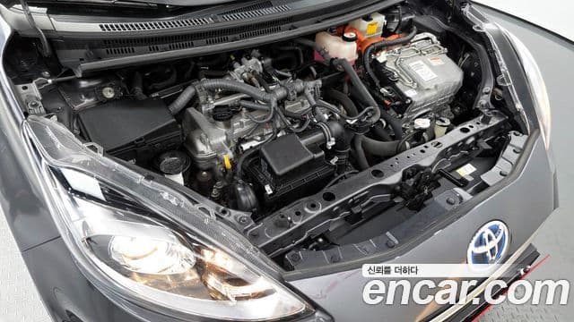 Toyota 프리우스 C, 2018 6