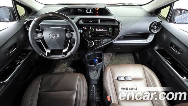 Toyota 프리우스 C, 2018 7