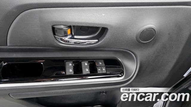 Toyota 프리우스 C, 2018 18