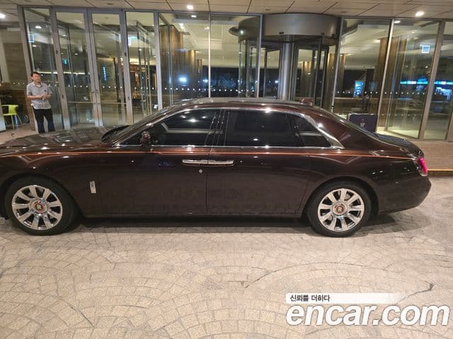Rolls-Royce 고스트 2세대 6.7 EWB V12, 2021 3