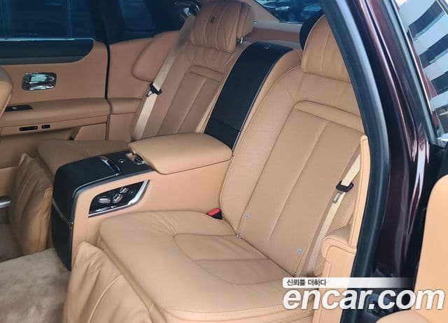 Rolls-Royce 고스트 2세대 6.7 EWB V12, 2021 9