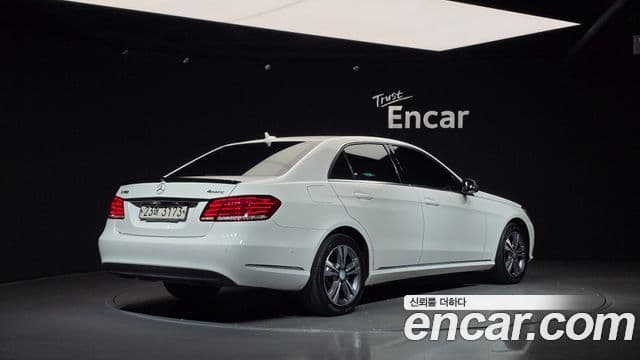 Mercedes-Benz E-класс W212 E200 Elegance, 2014 2