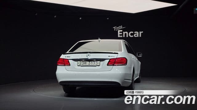 Mercedes-Benz E-класс W212 E200 Elegance, 2014 4