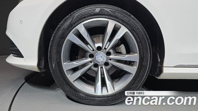 Mercedes-Benz E-класс W212 E200 Elegance, 2014 все фото