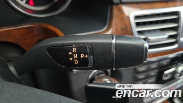 Mercedes-Benz E-класс W212 E200 Elegance, 2014 9