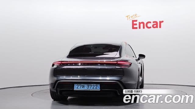 Porsche 타이칸 турбо, 2021 4