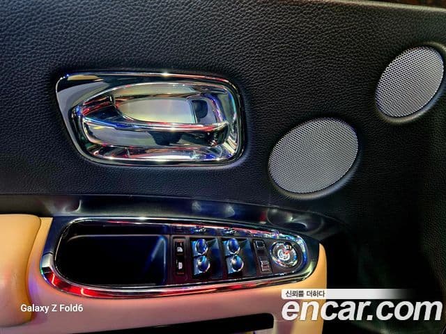 Rolls-Royce 고스트 6.6 EWB V12, 2016 10