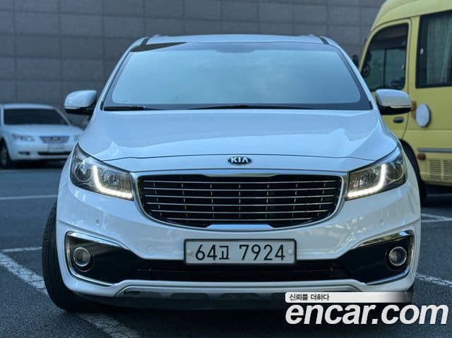 Kia All New Carnival Luxury, 2017 3