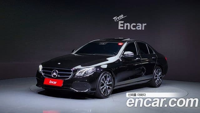 Mercedes-Benz E-класс W213 Avantgarde, 2020 1